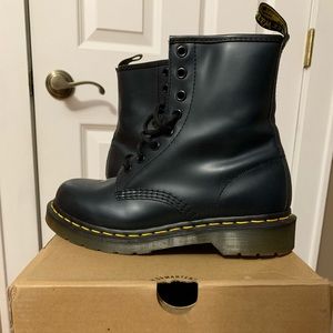 Dr. Martens 1460 In Navy Blue